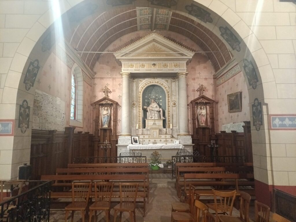 Le transept droit